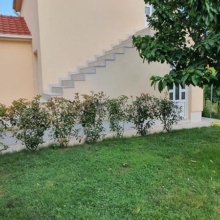 Apartman Tolosi 2 Apartment Podgorica Bagian luar foto
